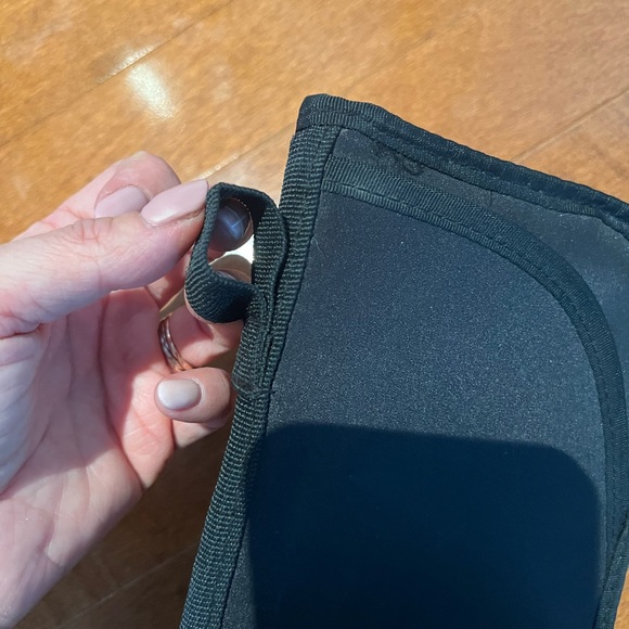 Black passport holder - Picture 3 of 11